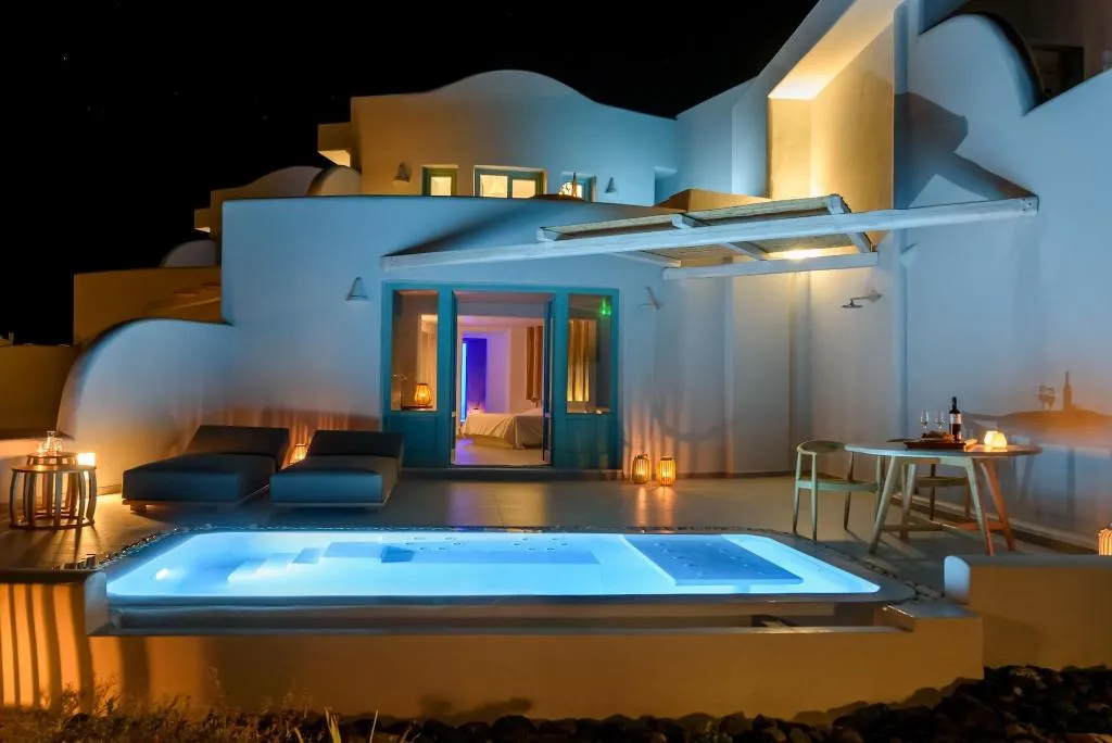 Room, Avatar Suites, Santorini
