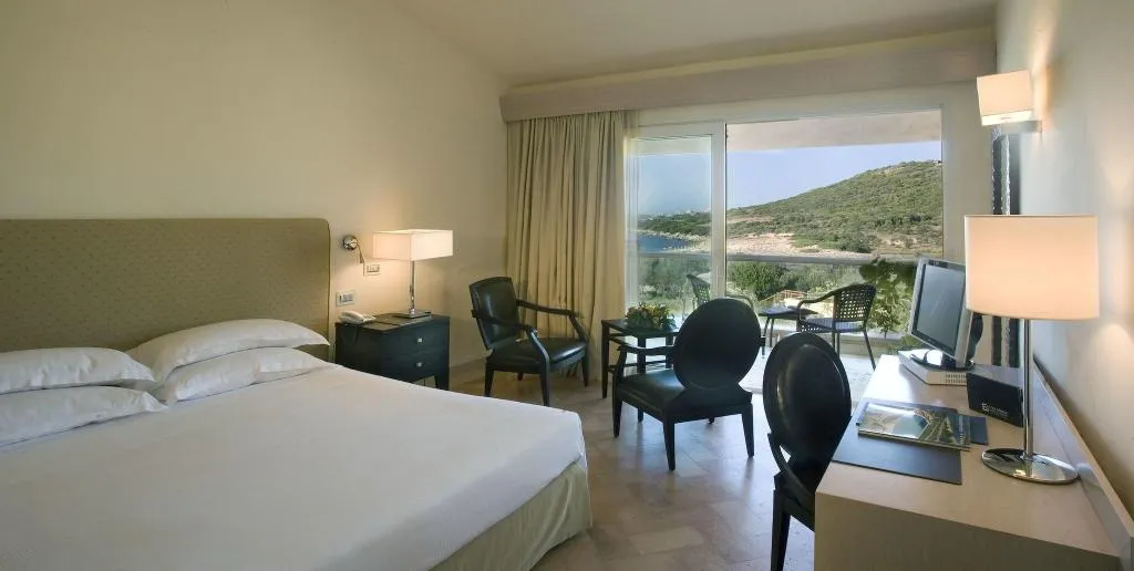 Double or Twin SUPERIOR SEA VIEW Room, L'Ea Bianca Luxury Resort, Olbia