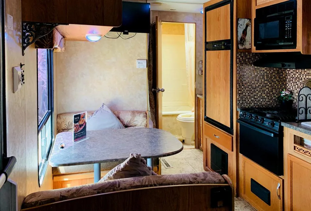 Double or Twin DELUXE Room, Caravana Beach Resort, Dubai