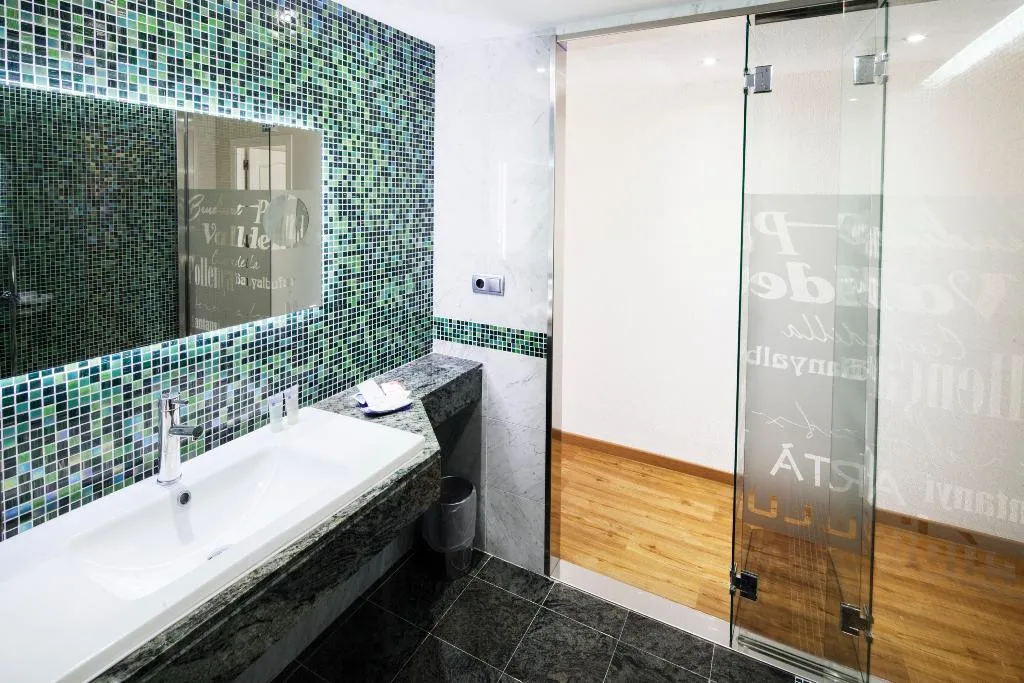JUNIOR SUITE SIDE SEA VIEW Room, Europe Playa Marina -Only Adults, Majorca