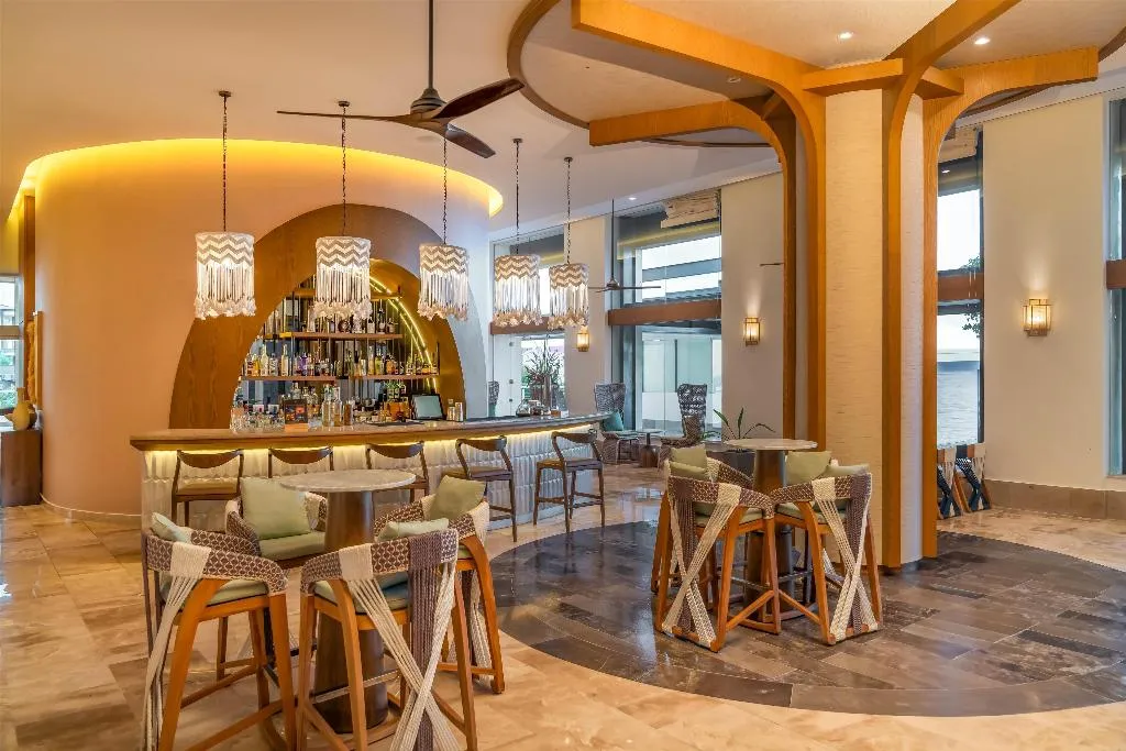 Bar, Haven Riviera Cancun Resort & Spa, Cancun Area