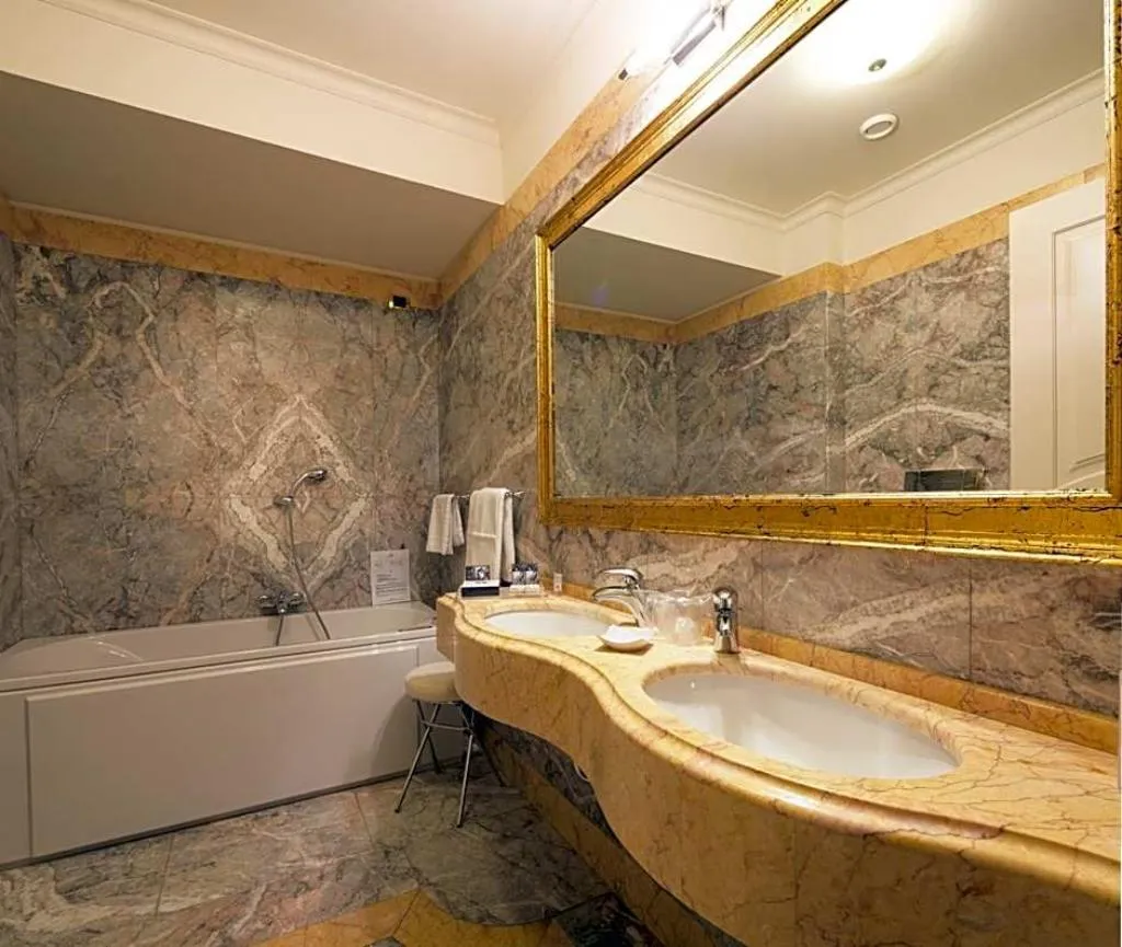 SUITE EXECUTIVE Room, Grand Visconti Palace, Milan