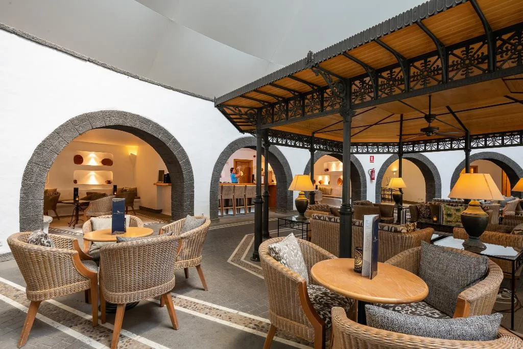 Bar, Hotel LIVVO Volcan Lanzarote, Lanzarote