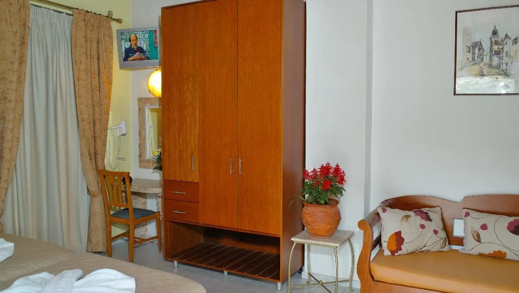 STUDIO CAPACITY 3 Room, Camelot Royal Beds by Estia, Crete