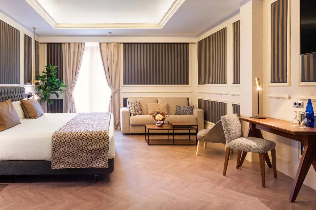 Room, Catalonia las Cortes, Madrid