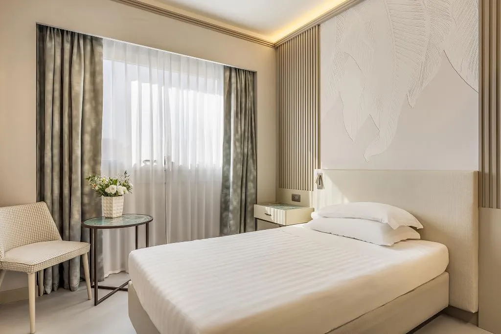 SINGLE PREMIUM Room, Abacus Hotel, Milan