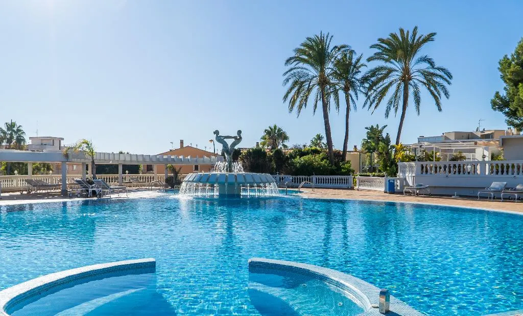 Pool, GPRO Valparaíso Palace and Spa, Majorca