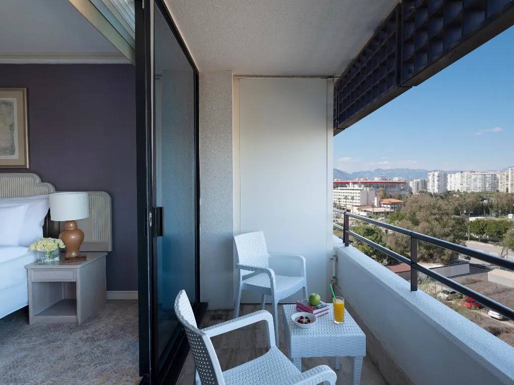SUITE LAND VIEW Room, Rixos Downtown Antalya L.O.L.ThemePark Free Access, Antalya