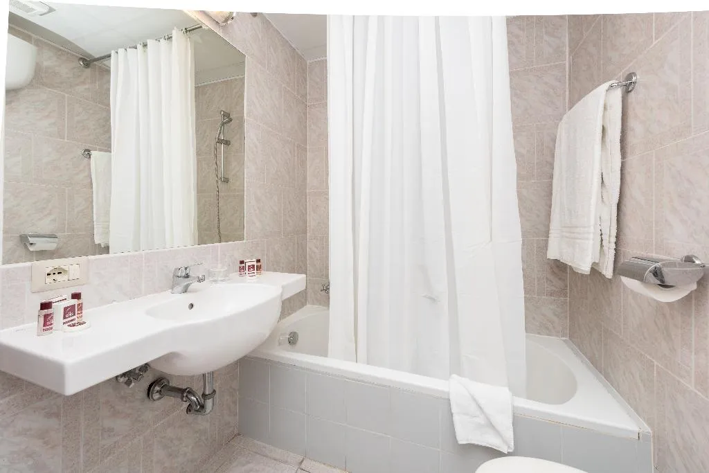 TRIPLE SUPERIOR Room, Hotel Portamaggiore, Rome