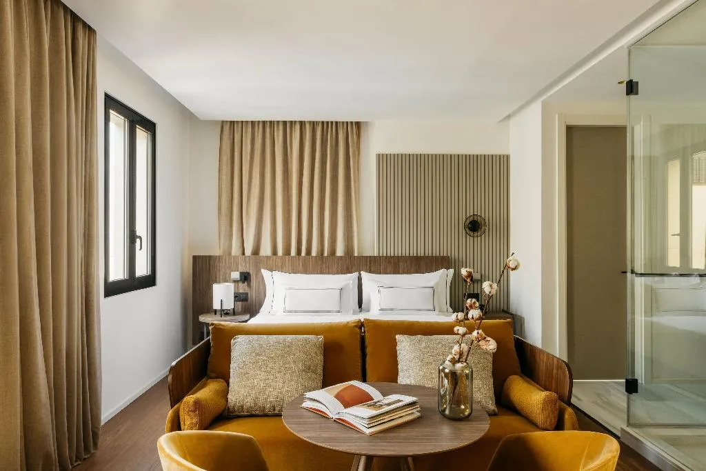 JUNIOR SUITE STANDARD Room, Casa de las Artes, member of Melia Collection, Madrid