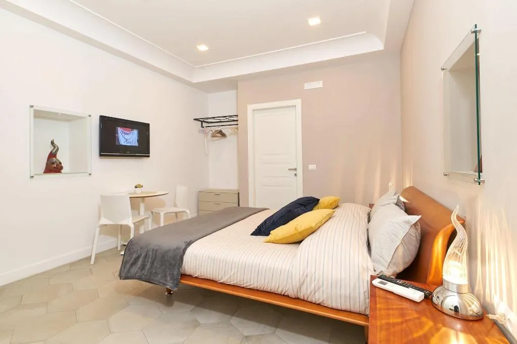 Room, A Casa Del Principe, Naples