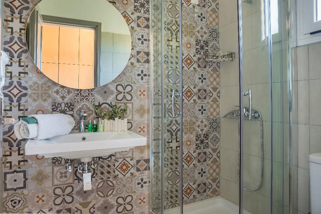 TRIPLE THREE BEDS Room, Makis Hotel, Kefallinia
