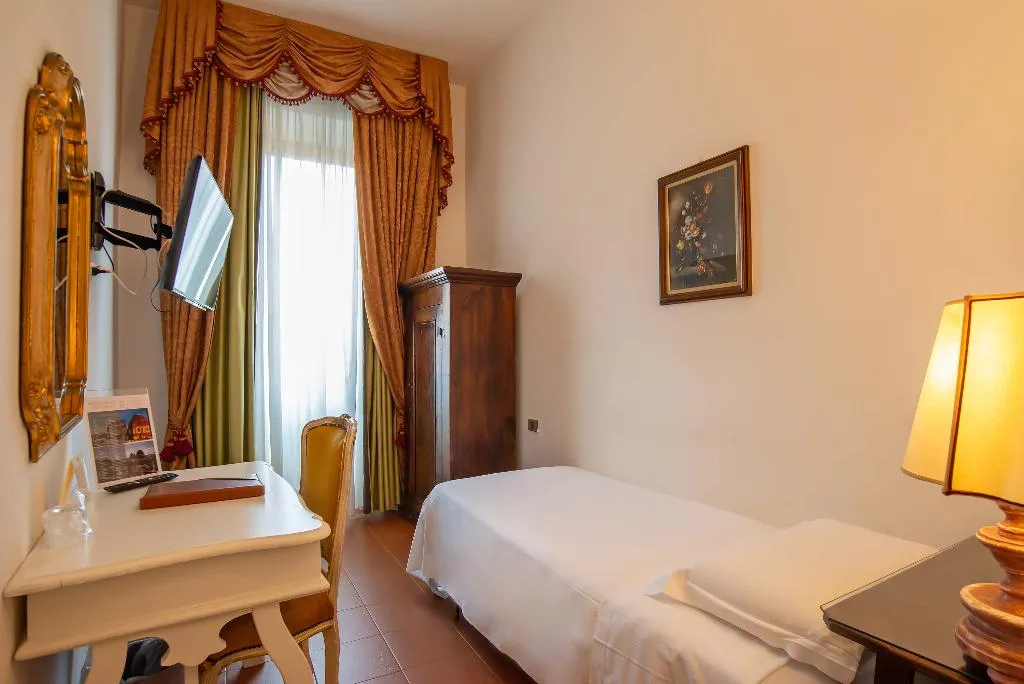 SINGLE STANDARD Room, Machiavelli Palace, Florence