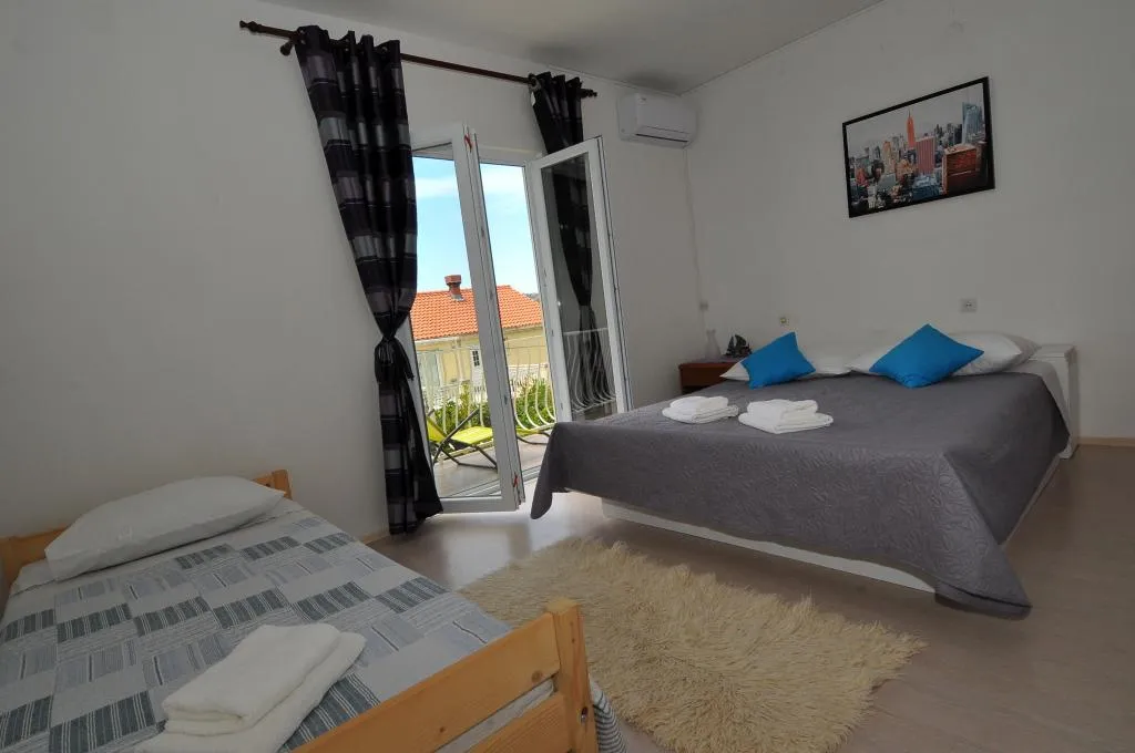 APARTMENT GARDEN VIEW WITH BALCONY Room, Apartments Marin, Dubrovnik