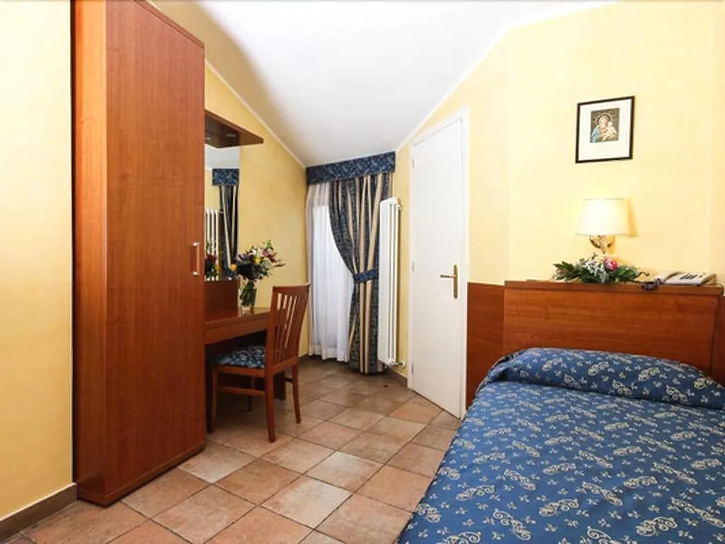 Room, Santa Francesca Romana a Ponte Rotto - Casa per Fe, Rome