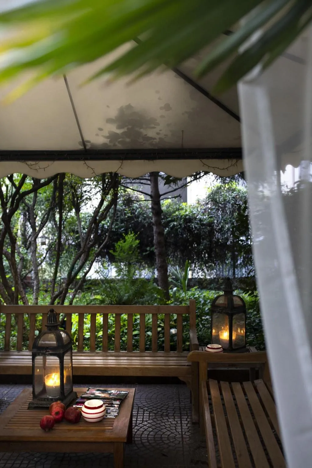Terrace, Colombia, Milan