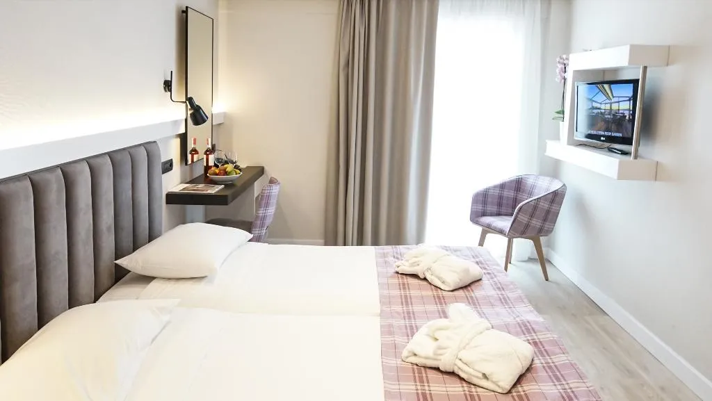 Double or Twin STANDARD Room, Athens Cypria, Athens