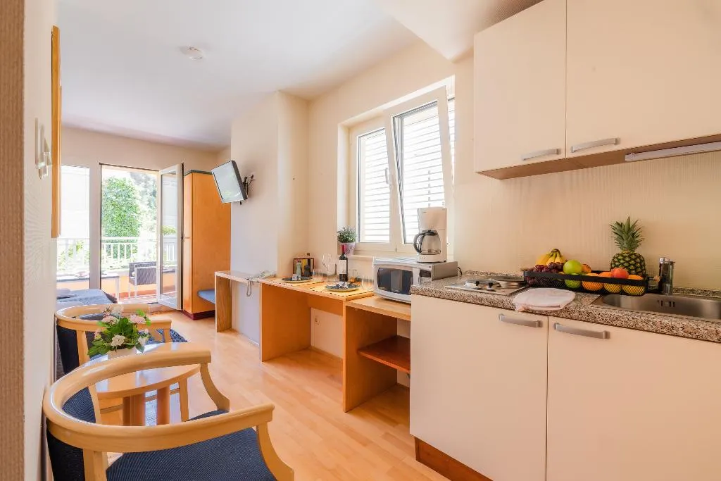 STUDIO WITH BALCONY Room, Aparthotel Park Osejava, Split