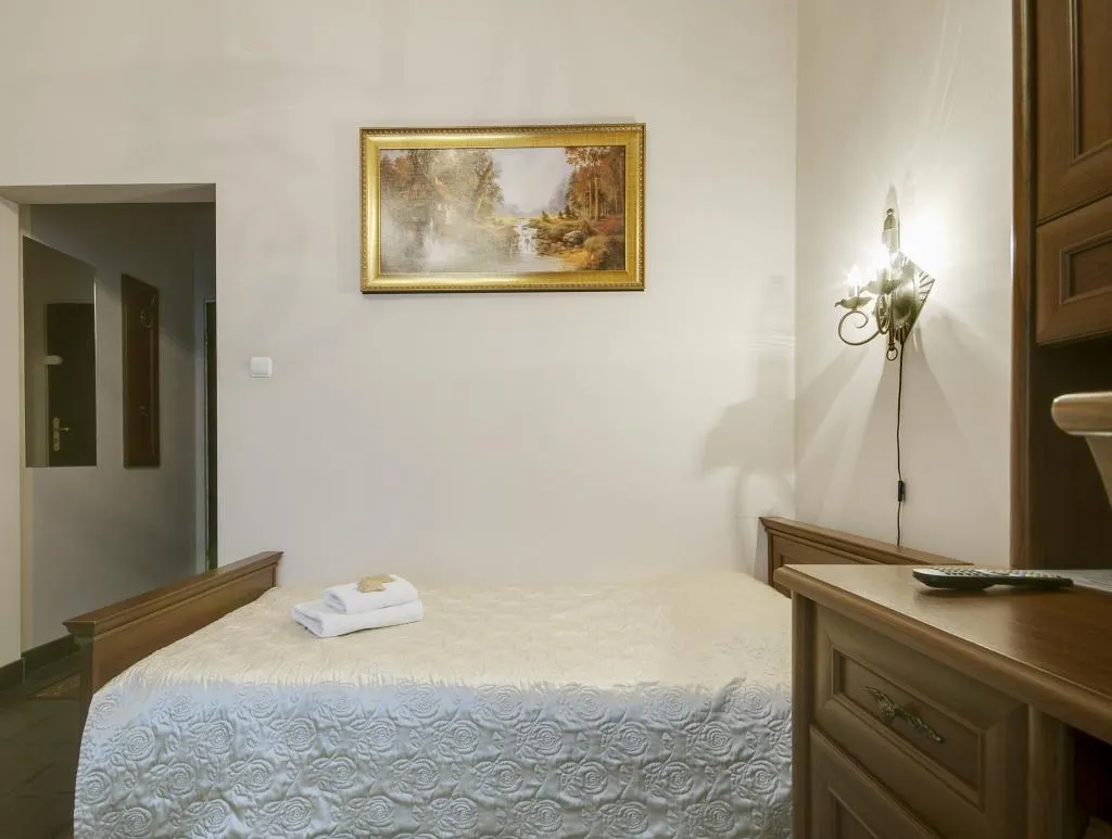SINGLE STANDARD Room, Abella Suites & Apartments by Artery Hotels, Krakow