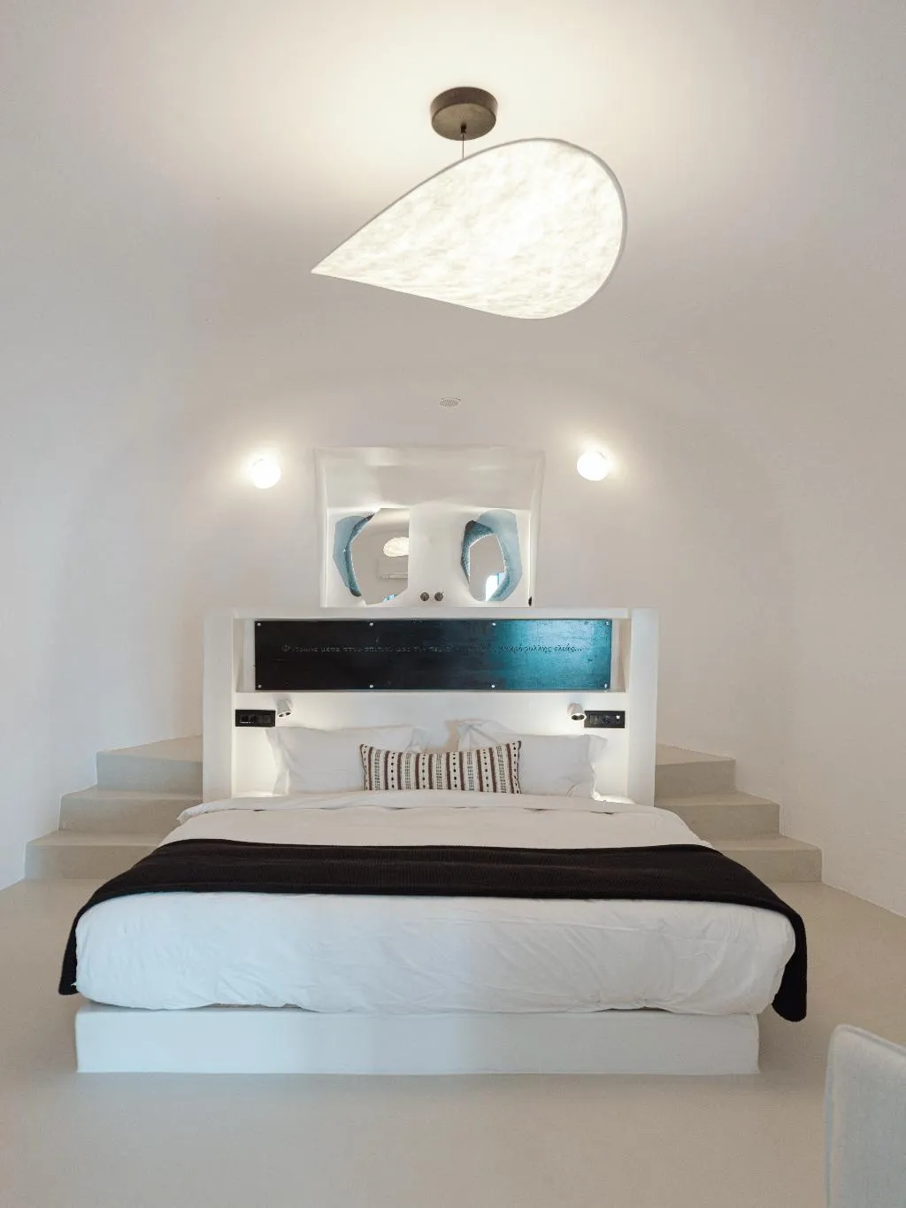 HOUSE WITH JACUZZI Room, IKIES Santorini, Santorini
