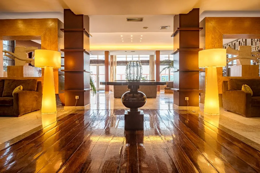 Lobby, Amazonia Jamor, Lisbon