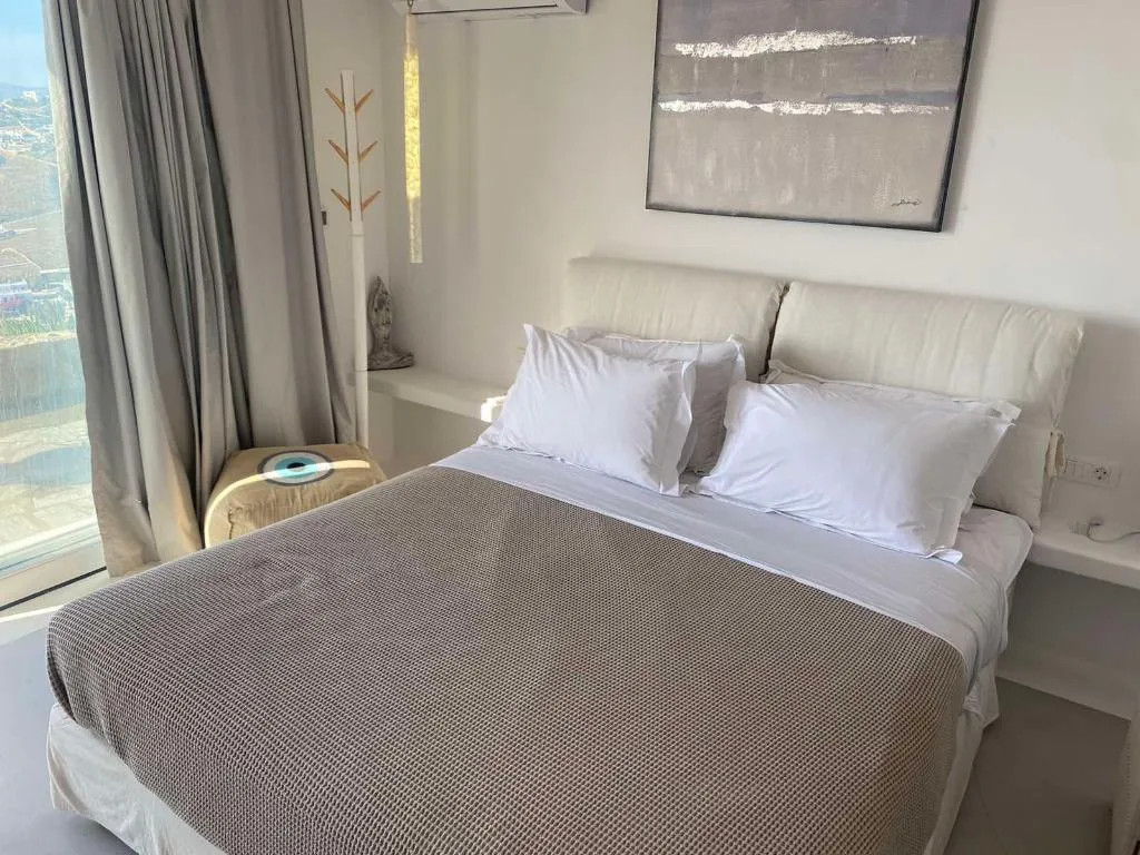 SUITE ONE BEDROOM ONE BATHROOM Room, White Rock Suites & Villas, Mykonos