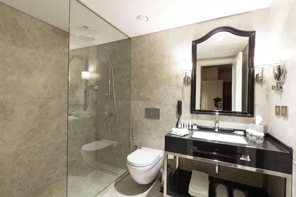 DOUBLE GUEST ROOM Room, Doubletree By Hilton Izmir Airport, Izmir