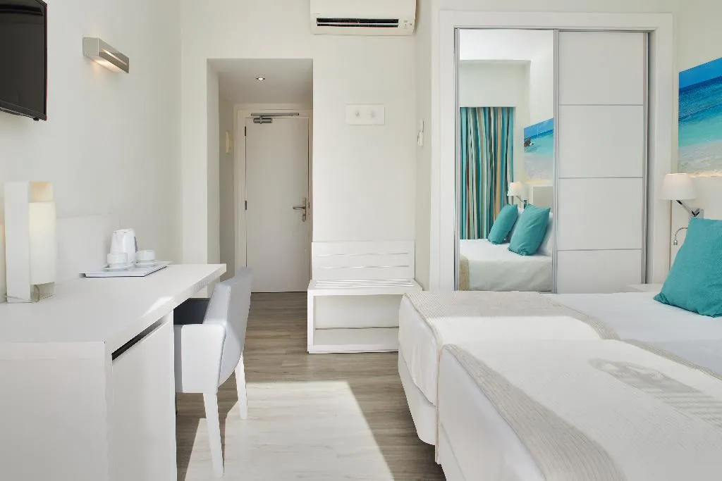 Double or Twin STANDARD Room, Invisa Hotel Es Pla, Ibiza