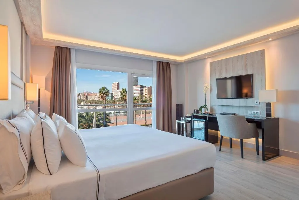 DOUBLE SINGLE USE PREMIUM Room, Melia Alicante, Costa Blanca