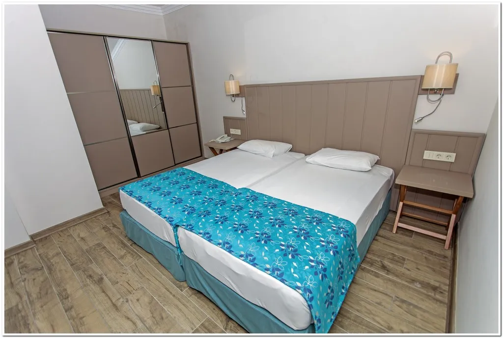 Room, Prince, Dalaman