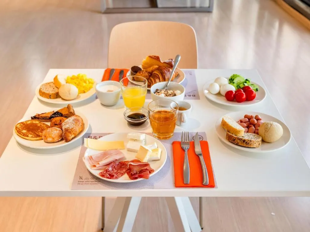 Bar, B&B Hotel Milano Aosta, Milan