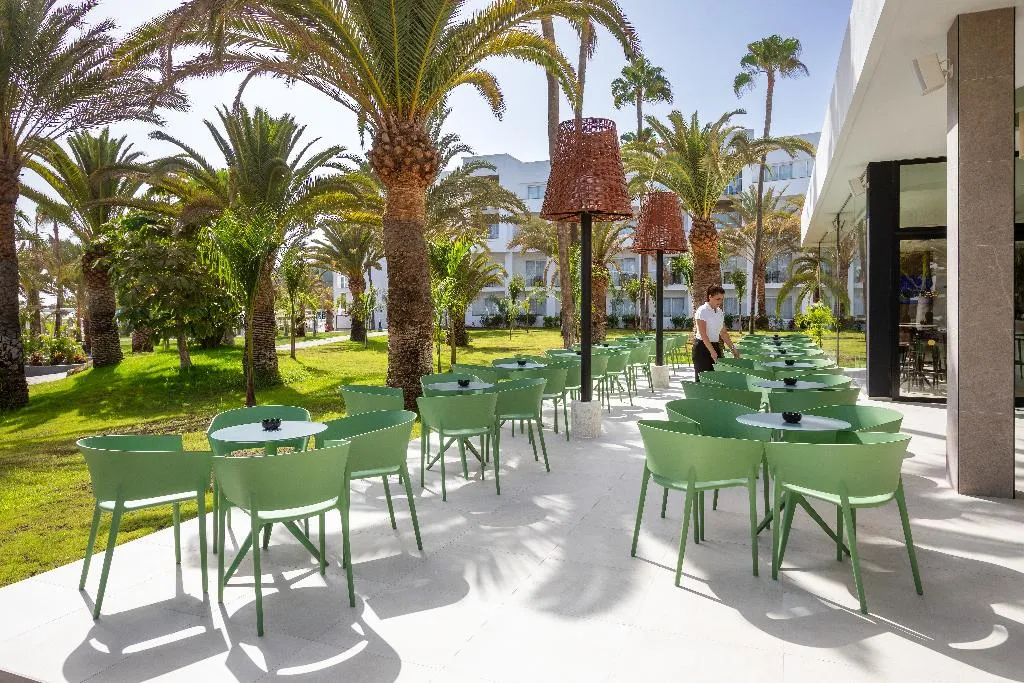 Terrace, Hotel Riu Gran Canaria - All Inclusive, Gran Canaria