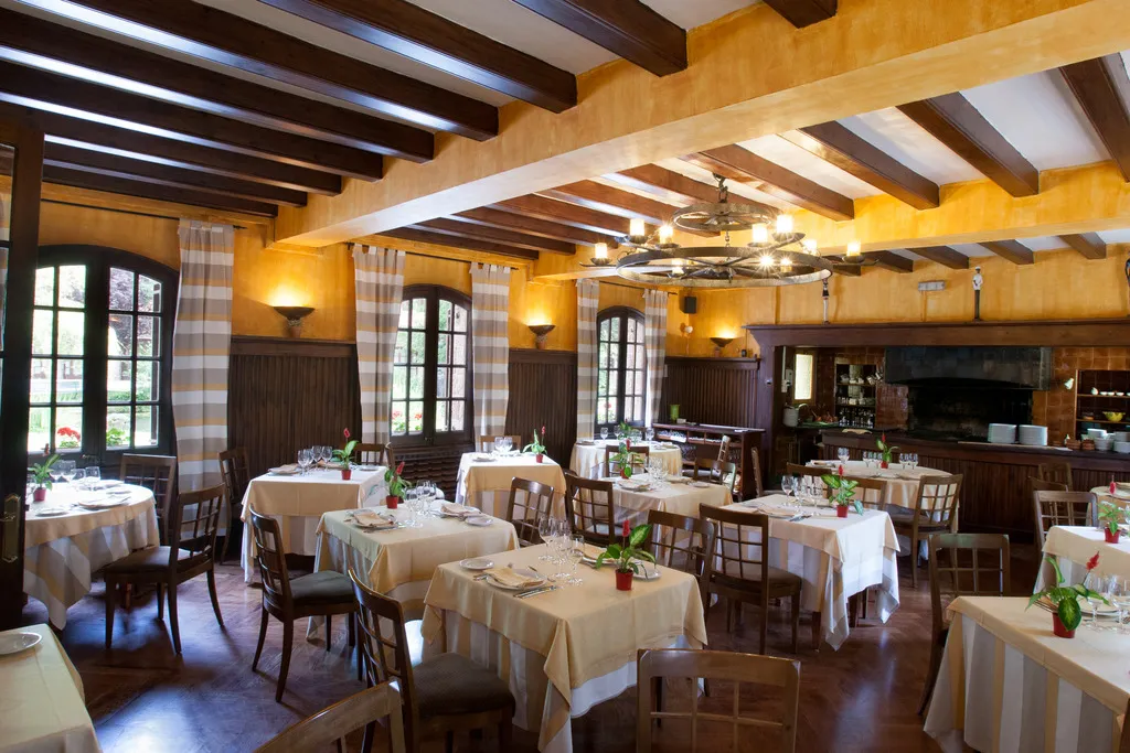 Restaurant, Husa Sant Bernat, Barcelona