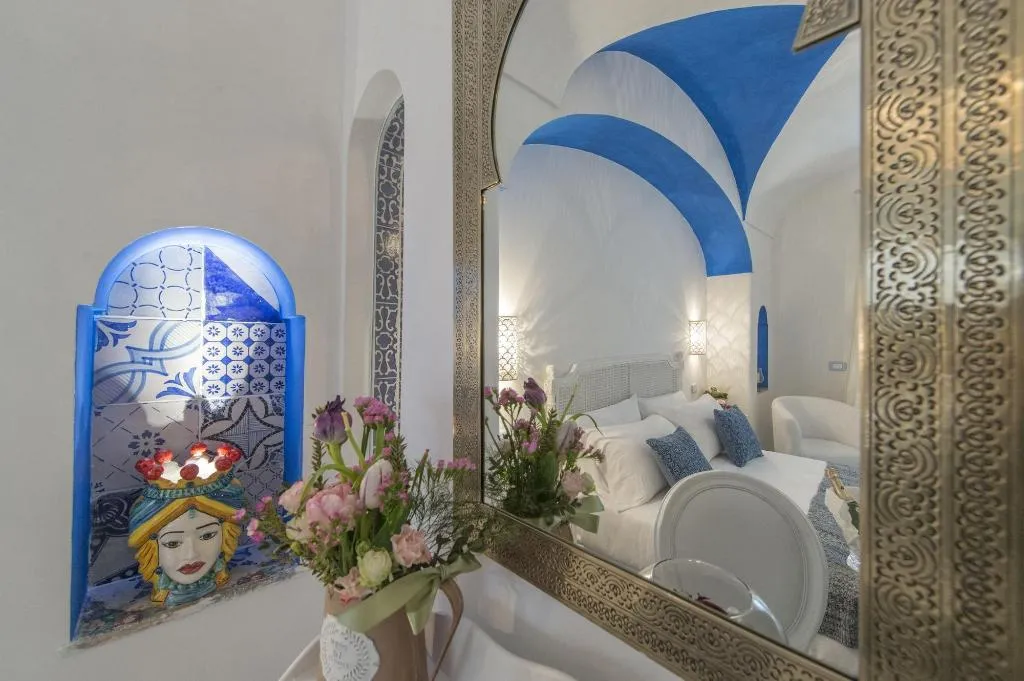 Room, B&B La Barbera, Naples