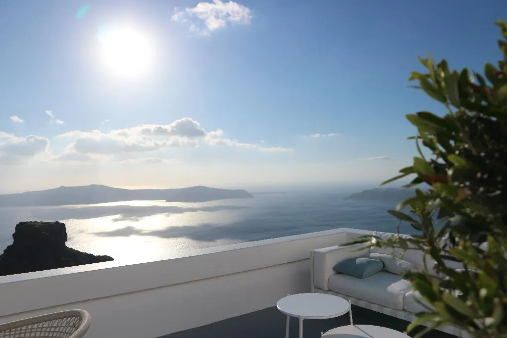 Bar, Grace Hotel Santorini, Santorini