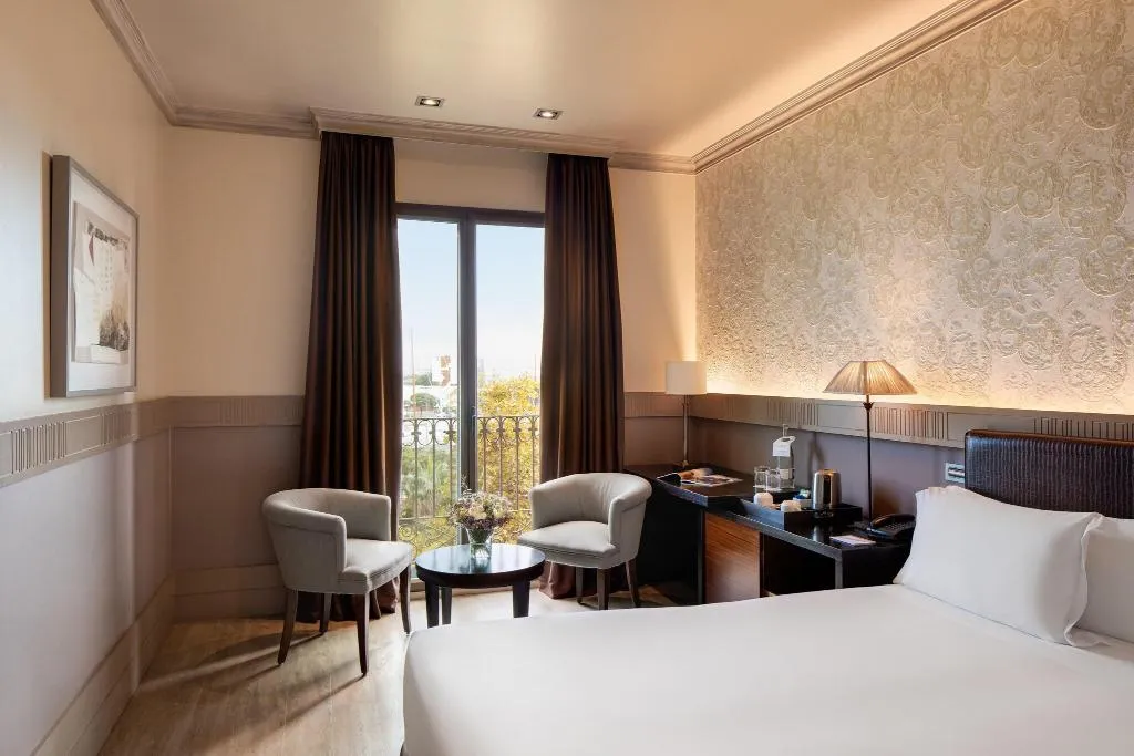 DOUBLE DELUXE ONE BED Room, Duquesa de Cardona, Barcelona