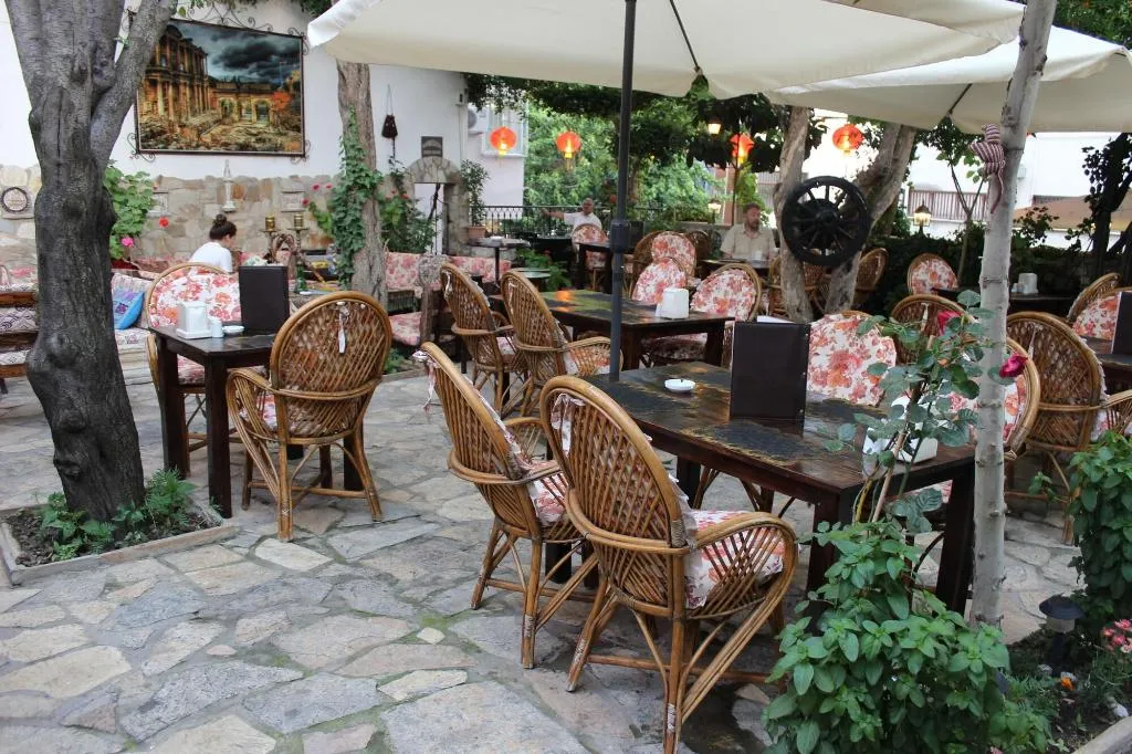 Restaurant, Boomerang Guesthouse, Izmir
