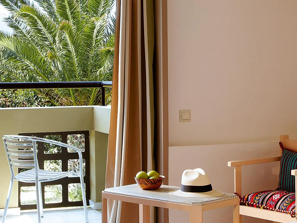 FAMILY ROOM GARDEN VIEW WITH BALCONY Room, Grecotel Meli Palace, Crete