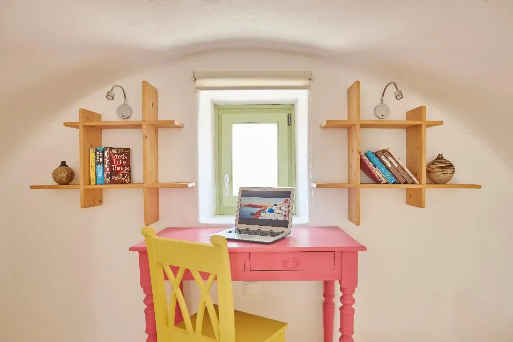 Sports and Entertainment, Villa Agrikoia, Santorini