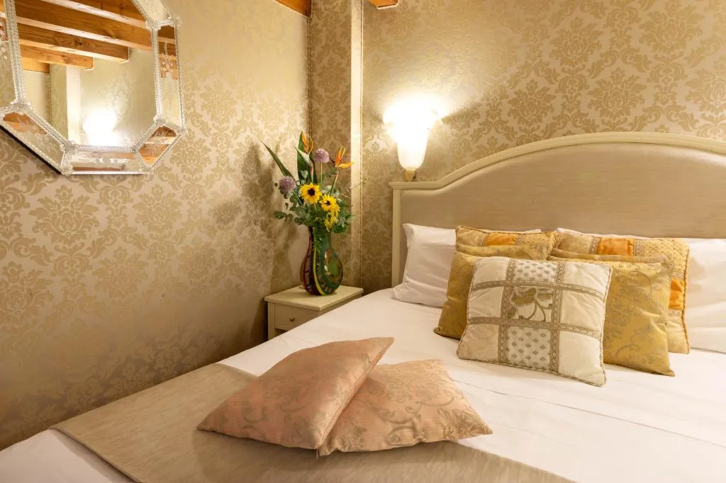 DOUBLE CLASSIC Room, Duodo Palace, Venice