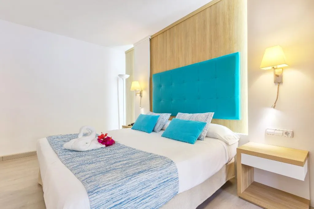 JUNIOR SUITE WITH TERRACE Room, Bahia de Alcudia Hotel & Spa, Majorca