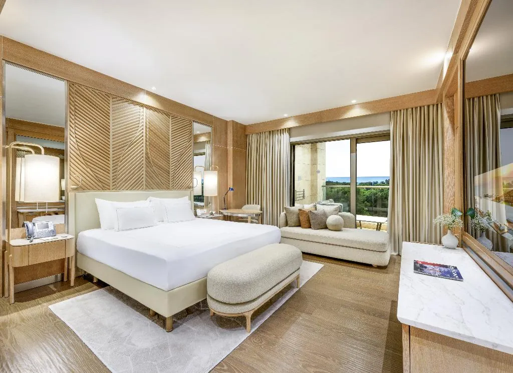 DOUBLE WITH JACUZZI Room, Regnum Carya, Antalya