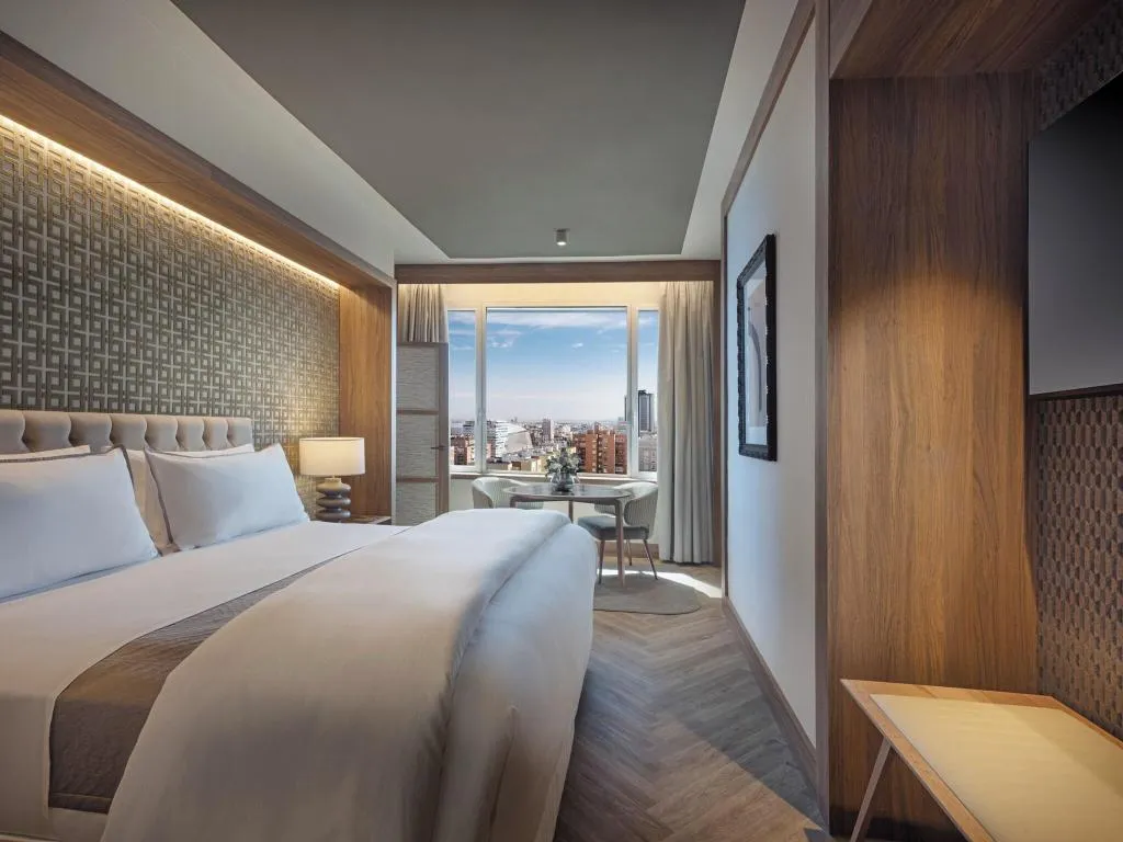 SUITE KING SIZE BED Room, AC Madrid Cuzco, Madrid