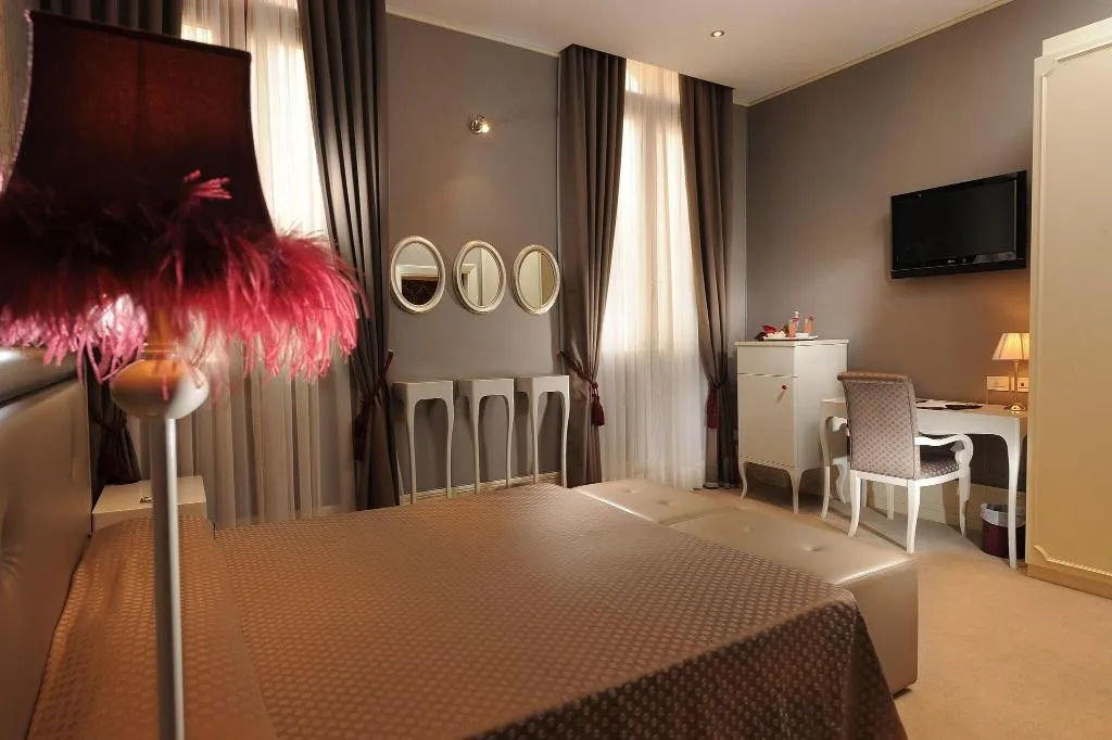 DOUBLE DELUXE Room, Ai Due Principi Hotel, Venice