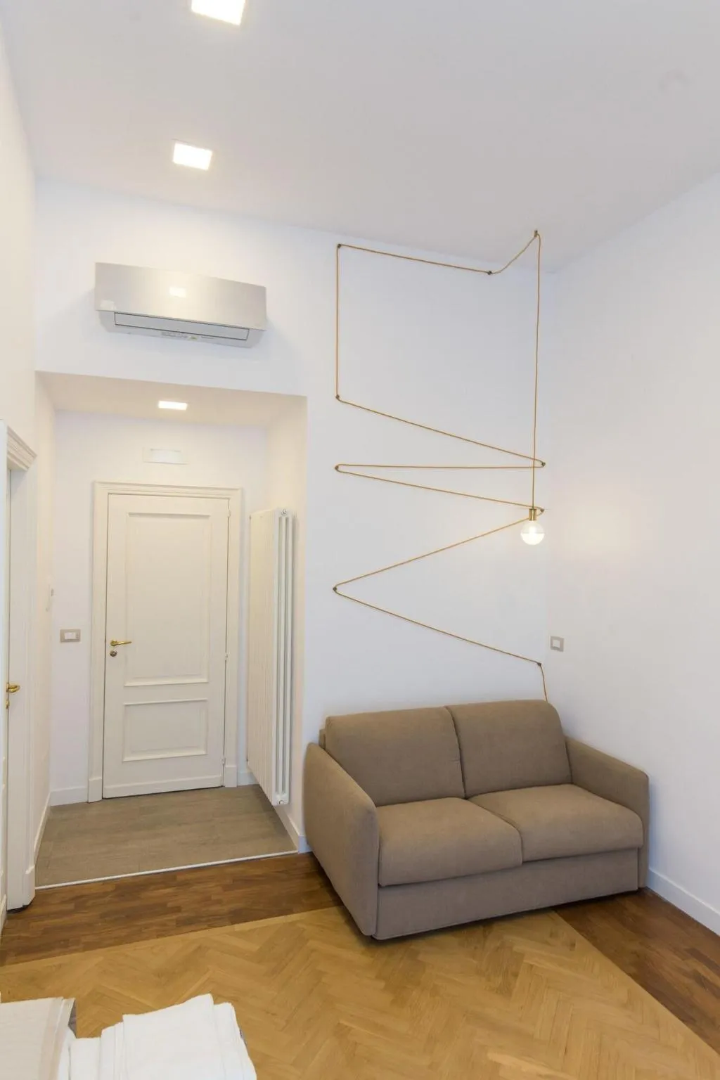 Room, Savoy Riviera, Naples