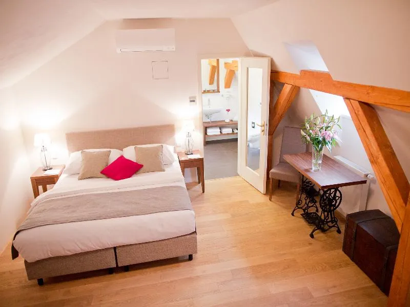DOUBLE DELUXE Room, Hotel Golden Key Prague, Prague