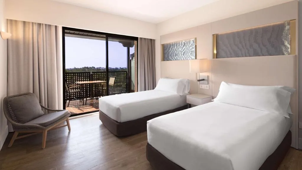 FAMILY ROOM STANDARD Room, DoubleTree by Hilton Islantilla Beach Golf Resort, Costa De La Luz
