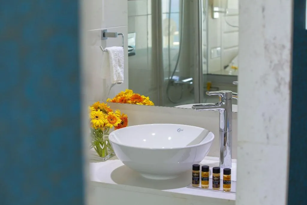 Double or Twin GARDEN VIEW Room, King Evelthon Beach Hotel & Resort, Cyprus