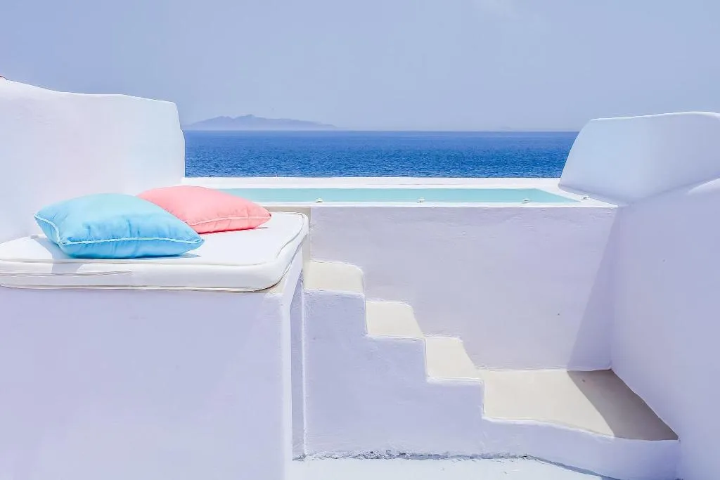 Sports and Entertainment, Blue Waves, Santorini