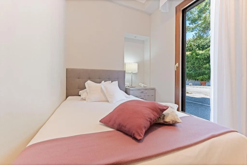 APARTMENT TWO BEDROOMS Room, The Residence, Split